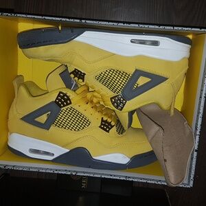 Jordan 4 rétro lightning